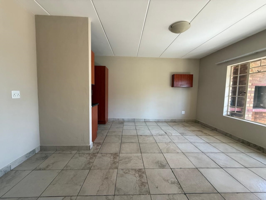 2 Bedroom Property for Sale in Waterval East North West